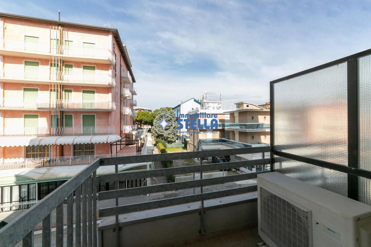 Condominio Adriatico Lido di Jesolo Exterior foto